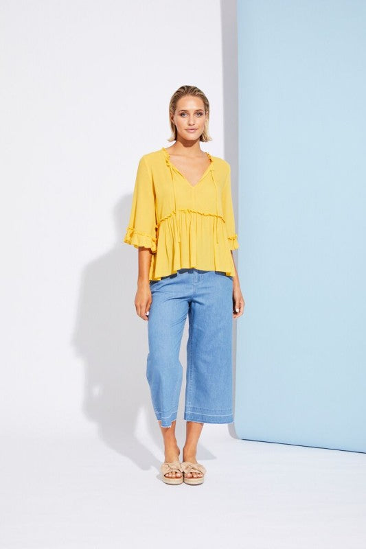 Tips To Look Stunning While Wearing Pants For Different Occasions