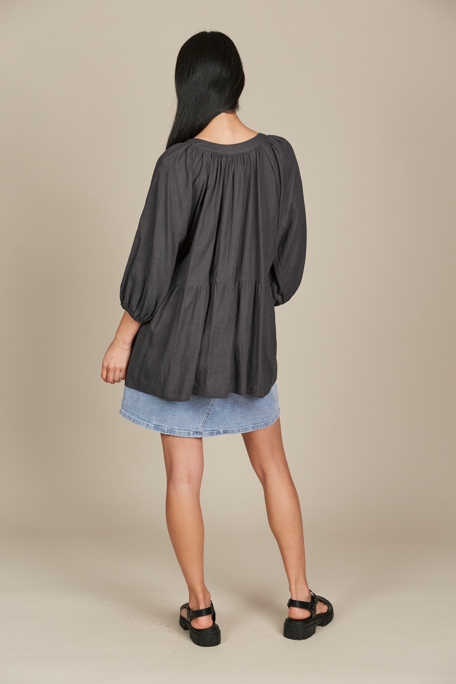 Amelie Button Top - Graphite - Isle of Mine Clothing - Top S/S Linen One Size