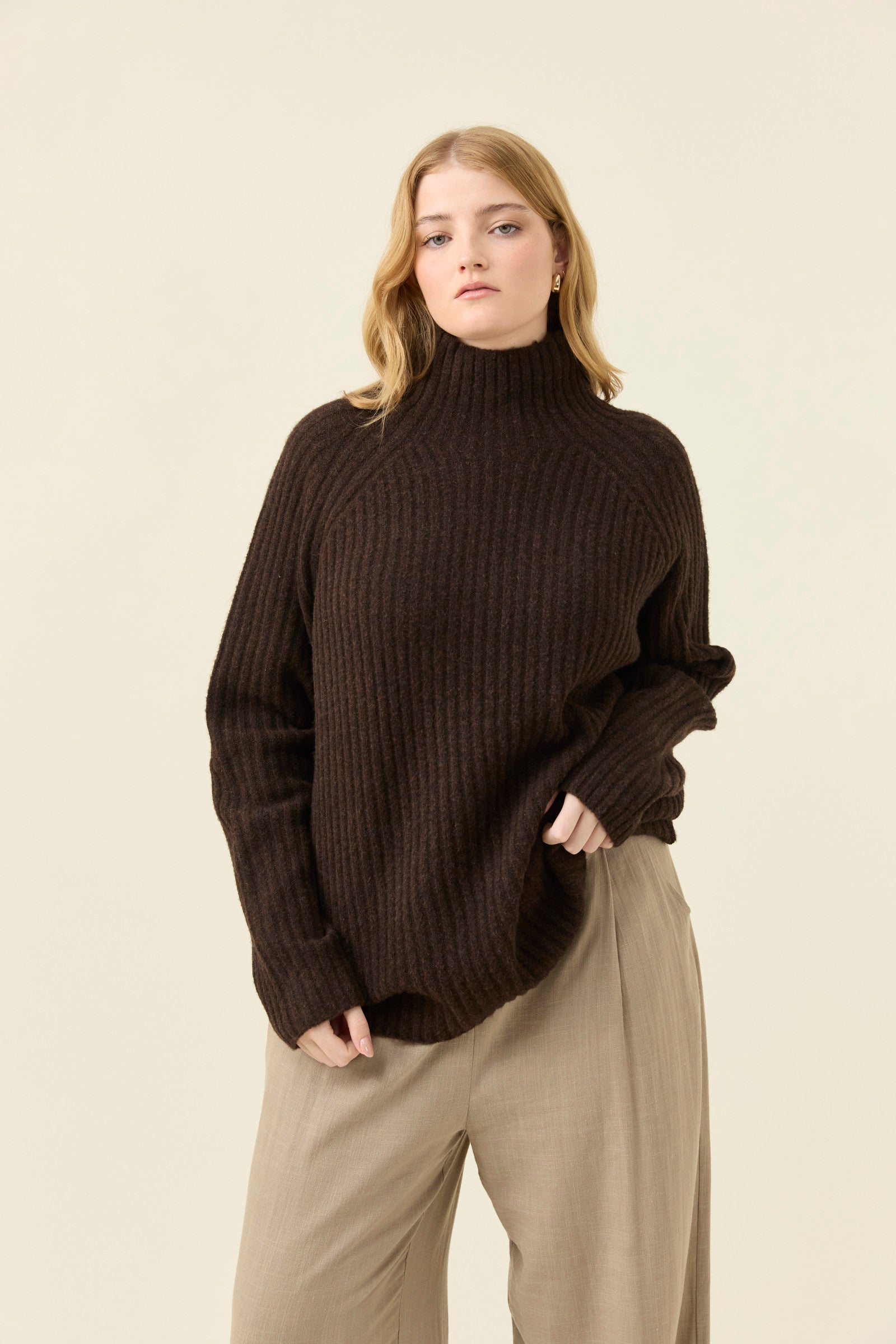 Miru Jumper - Chocolate – Isle of Mine