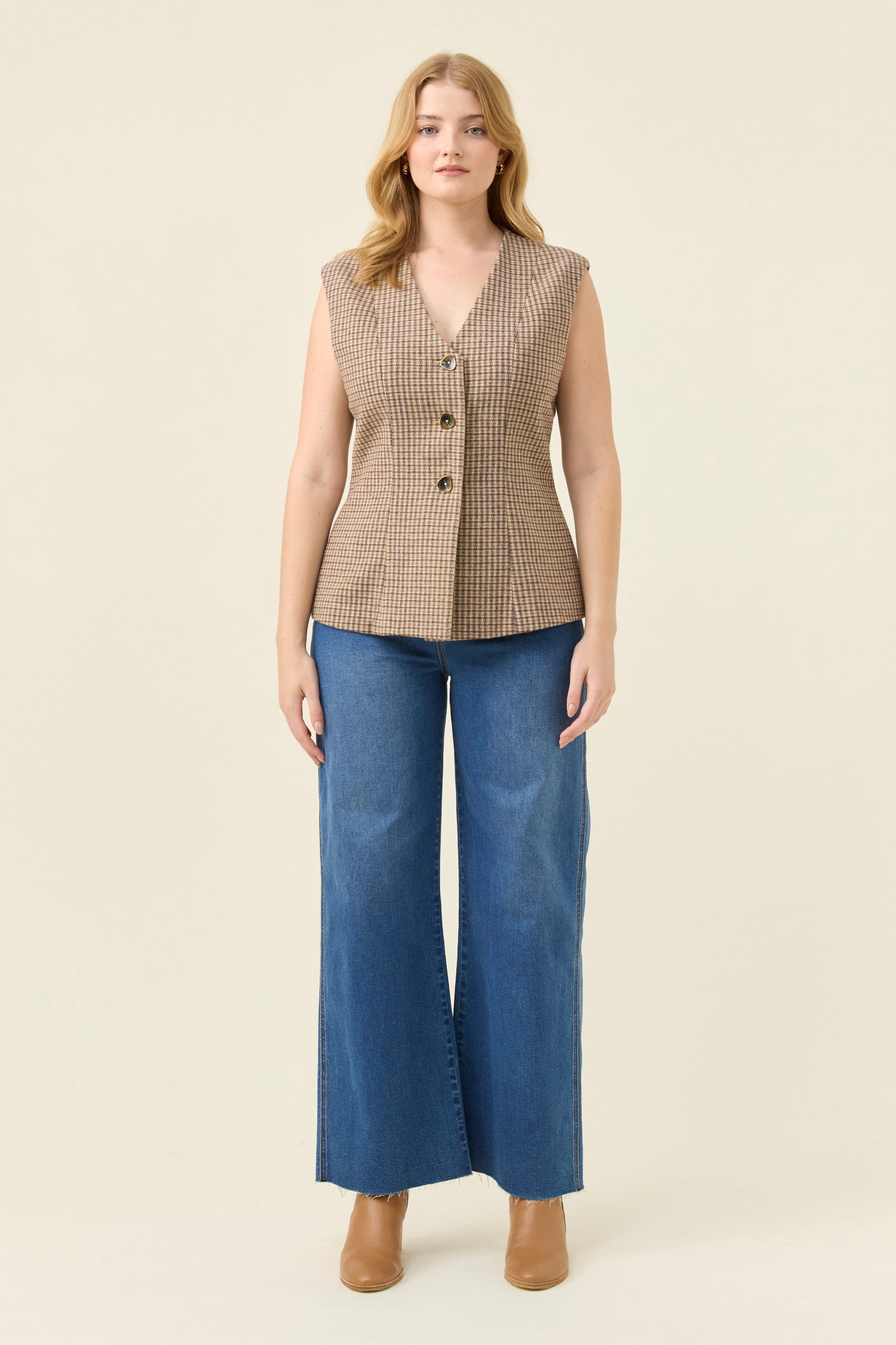 Cassidy Vest - Taupe – Isle of Mine